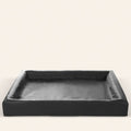 Bia Bed Original 7  Maat 100 x 120 cm. Kleur Zwart. Geschikt voor ondermeer wolfshond  en Duitse dog.

Buitenmaten 100 x 120 cm x 15 cm Slaapdeel: 80 x 100 cm
Dikte bodem: 5 cm