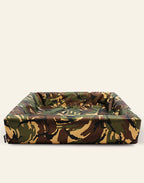Bia Camo 3 – 60×70 cm

Voor gebruik binnen en buiten.

Geschikt voor bijvoorbeeld de Franse buldog en de King Charles-spaniël.

Buitenafmetingen: 60 x 70 x 15 cm
Slaapoppervlak: 40 x 50 cm
Dikte bodem: 5 cm